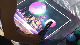 Вселенная за 15 минут: художница из Липецка показала необычную технику рисования
