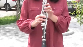 Игрой на кларнете отблагодарила полицейских юная иркутянка за розыск похищенного инструмента