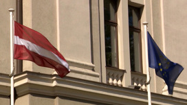 Латвия решила выгонять своих граждан с паспортом России