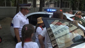 Волгоградские автоинспекторы творчески обучают школьников правилам дорожного движения