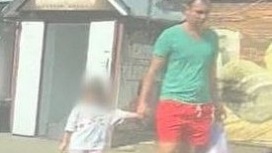 Полиция ищет тольяттинца, который бил ребенка по ногам
