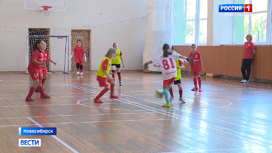 Единственная в Новосибирске команда девочек по мини-футболу начала подготовку к крупному турниру