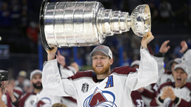 Маккиннон станет самым высокооплачиваемым хоккеистом НХЛ