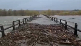 Очевидцы сняли последствия сильного паводка на западе Камчатки