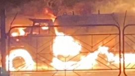 Пожар на заправке в ХМАО сняли очевидцы