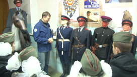 Волгоградские реконструкторы открыли выставку полицейской формы разных времен