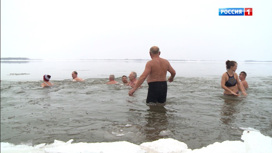Большое утро: Старт сезона зимнего плавания в Хабаровске и как поддержать организм в борьбе с ОРВИ