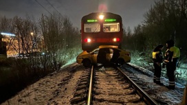 Камера запечатлела момент столкновения поезда и машины в Ивантеевке
