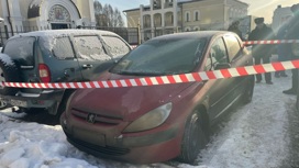 В припаркованной на востоке Москвы машине нашли застреленную женщину