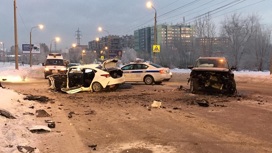В лобовом ДТП с такси в Челябинске погибли 2 человека