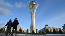 США разрешили банкам Казахстана обслуживать карты "Мир"