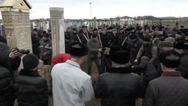 В Чечне похоронили Руслана Хасбулатова