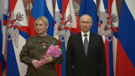 Стали известны имена героев, стоявших за спиной Путина во время новогоднего обращения