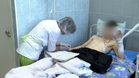 Опасная петарда: врачи детской областной больницы спасли подростку руку