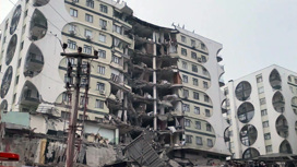 Количество погибших в результате землетрясения стремительно растет