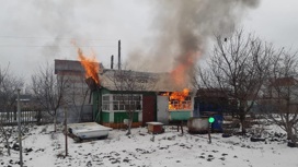 Частный дом загорелся после ракетного удара по Шебекину