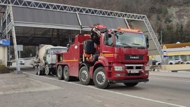 В Сочи будут эвакуировать брошенные на дороге грузовики
