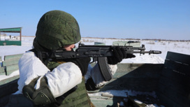 Амурские военные провели стрельбы из нового автомата Калашникова