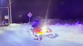 Пьяный сибиряк пытался скрыться от полиции на снегоходе по асфальту