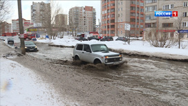 В Кирове некоторые участки дорог превратились в настоящие озера
