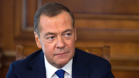 В Германии и Польше запретили читать твит Медведева об Украине