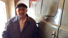 Отечественный автомобиль для бойцов в зоне СВО пожертвовал благовещенский пенсионер