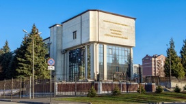 Суд обязал муниципальный центр досуга и культуры "Радуга" ликвидировать несанкционированную свалку в районе Водной станции