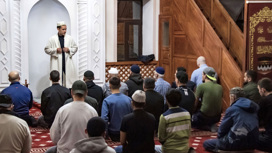 Пост, молитва и добрые дела: как мусульмане встречают Рамадан