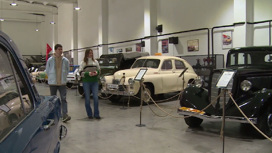 Коллекция ретро-автомобилей из частного музея Тюмени выставлена на продажу