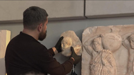 Ватикан передал Музею Акрополя три фрагмента шедевров Парфенона