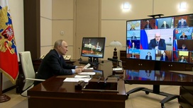Возврат к росту экономики не должен расслаблять, заявил Путин