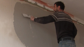 Андрей Гурулев проверил ход капитального ремонта в Кулусутайской школе