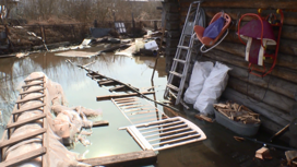 Десятки домов оказались подтопленными из-за подъема воды в реке Бугач