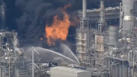 В Хьюстоне произошел крупный пожар на НПЗ компании Shell
