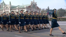 Женские подразделения на Парадах Победы