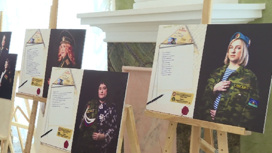 Портреты родных и близких бойцов СВО представили на выставке в Тюмени