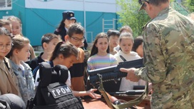 Калмыцким школьникам рассказали об отряде спецназа «Гром»