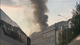 Кадры пожара на Никитском бульваре в Москве попали на видео