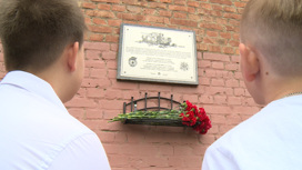 В Волгоградской области установили мемориальную доску в честь экипажа танка "Черчилль"