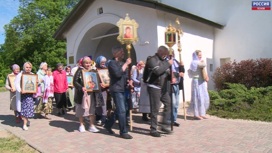 Прихожане церкви Воскресения со Стадища совершили крестный ход по памятным местам и церквям Пскова