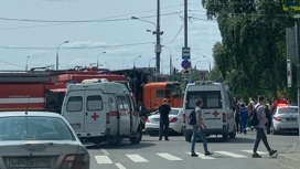 В аварии с КамАЗом на юго-западе Москвы пострадали двое