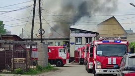 Сильный пожар вспыхнул в офисном здании в Красноярске