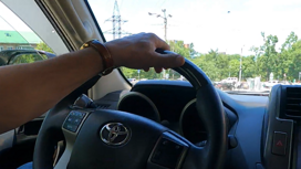 "Глуши мотор": с 1 сентября таксисты будут работать по новым правилам