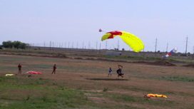 Влюбленные в небо с детства: чему учит парашютный спорт