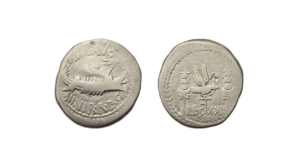 Денарий Марка Антония, монета XXI легиона. Фото с сайта forumancientcoins.com