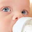 Полипропиленовые бутылочки вынуждают детей ежедневно глотать миллионы частиц микропластика.