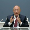 Владимир Путин: Россия укрепляет суверенитет, а не "крепостные стены"