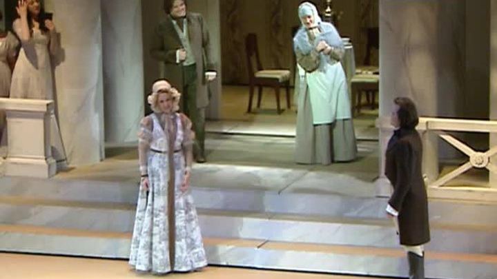 В "Геликон-опере" воссоздали историческую постановку "Евгения Онегина"