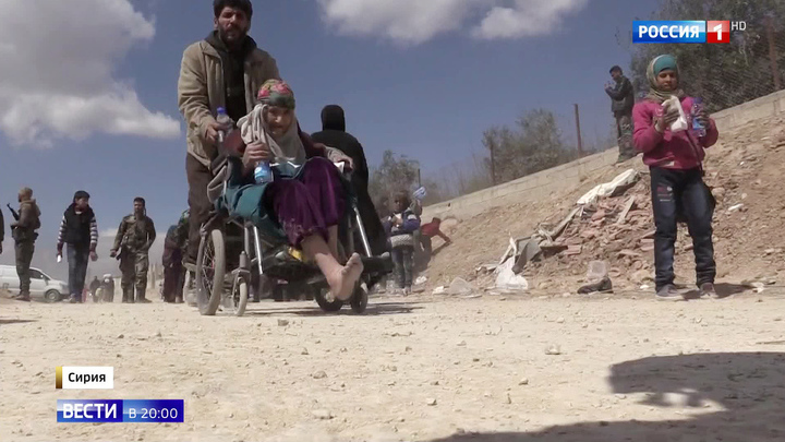 Сирийцы покидают Восточную Гуту, несмотря на атаки боевиков