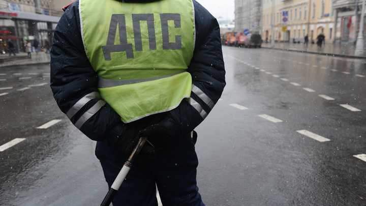 В ночном ДТП на севере Москвы погиб пассажир мотоцикла